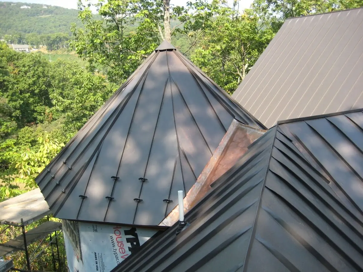 Professional Roof Tarp Installation by Craftsman Roofing in Northview